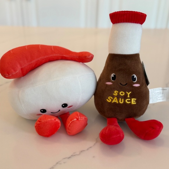Hug Me Walgreens 2023 Sushi and Soy Sauce Bottle NWT Smoochy Pals Plush - Picture 2 of 7
